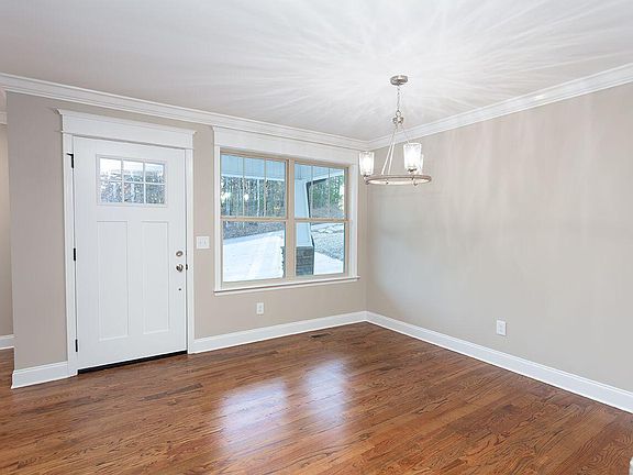 4th image of 3117 Kinders Way NW
