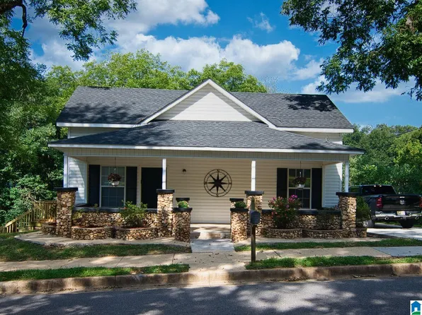 1868 Lane Dr, Leeds, AL 35094
