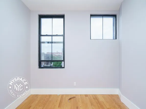 1520 Saint John's Place image 6 of 11