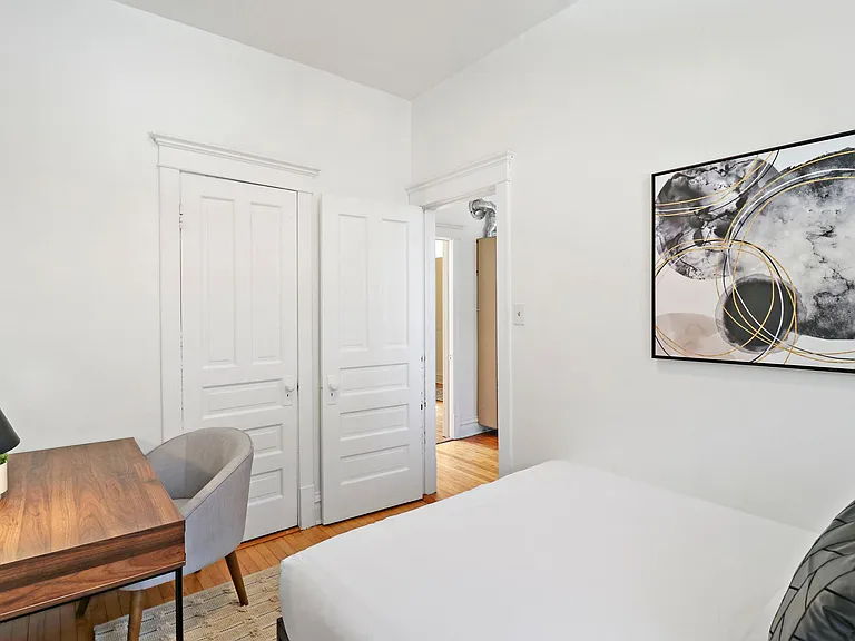 5220 N. Clark Street — Photo 19