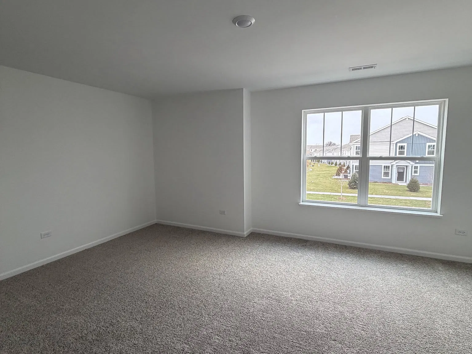 3 bed, 2.5 bath, 1840 sqft, $2,700 — Photo 3