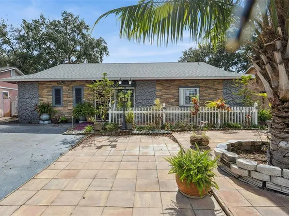 3646 Falling Leaf Ln, Orlando, FL 32810