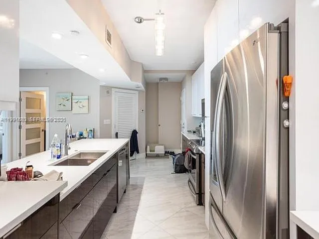 3020 NE 32nd Ave #1013 — Photo 9