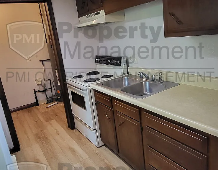 214 S 3rd St — Photo 5
