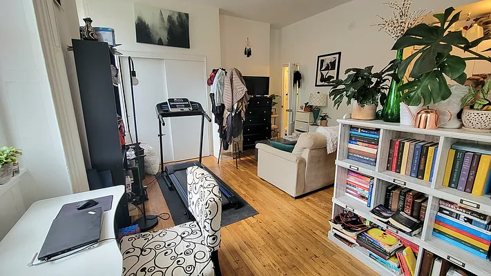 Rented by New York Dwellings LLC | media 7