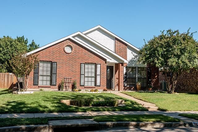 1st image of 2514 Lake Valley Dr