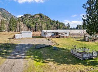 110 Pepper Ridge Rd, Glenoma, WA 98336