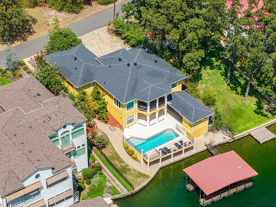 1st image of 150 Catalina Cir