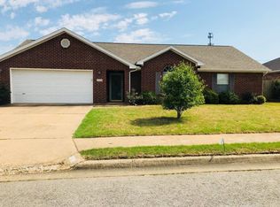 2500 W Seminole Dr, Rogers, AR 72758