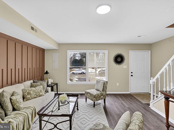 2nd image of 457 E Vernon Rd