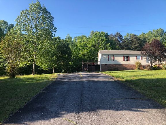 3rd image of 143 Natalie Ln
