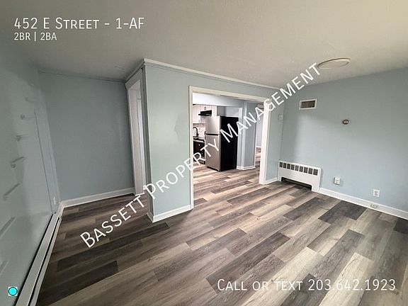 3rd image of 452 East St Rear 1