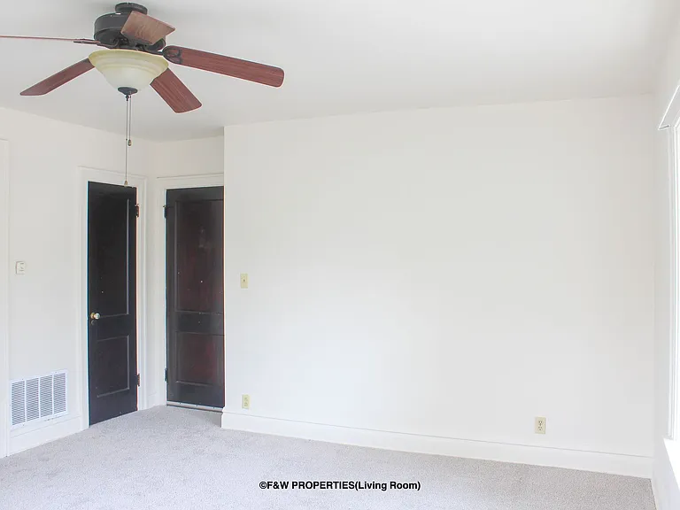 1560 E. Broad St. — Photo 22