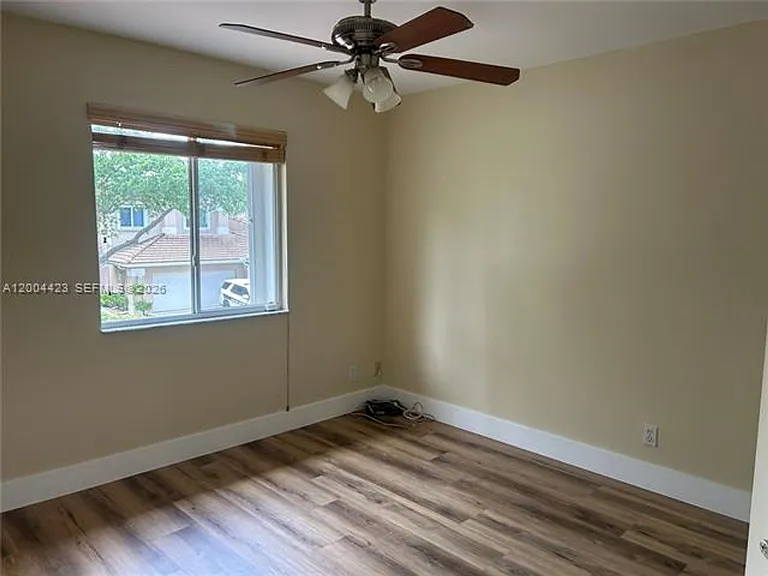 15851 SW 10th St #Townhouse 15851 — Photo 13