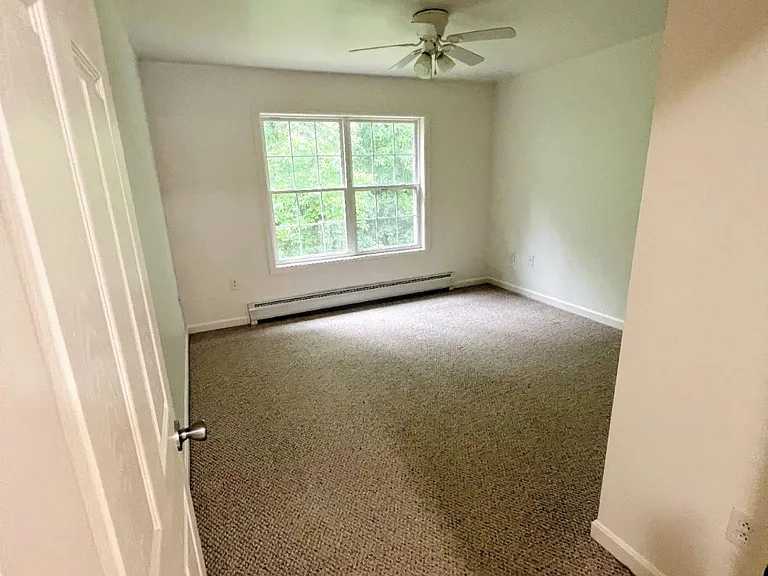 942 State Route 3 #UPSTAIRS — Photo 4