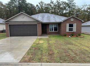 1320 Meadows Dr, Benton, AR 72019