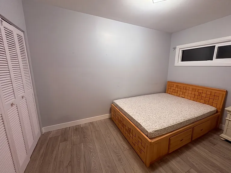 1518 Bowser Ave #13 — Photo 9