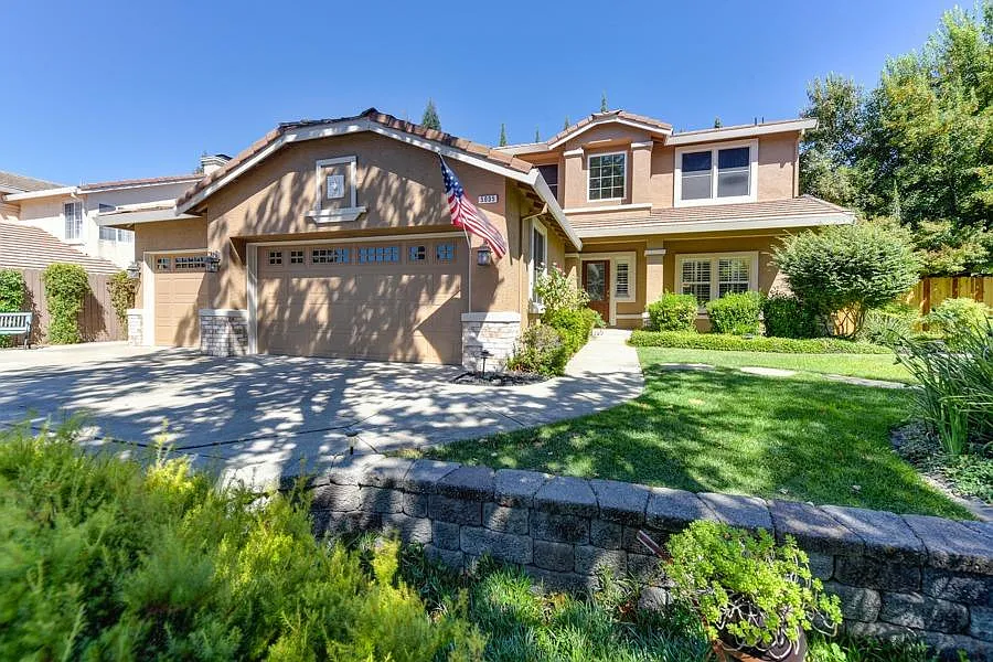 5005 El Don Dr photo 1