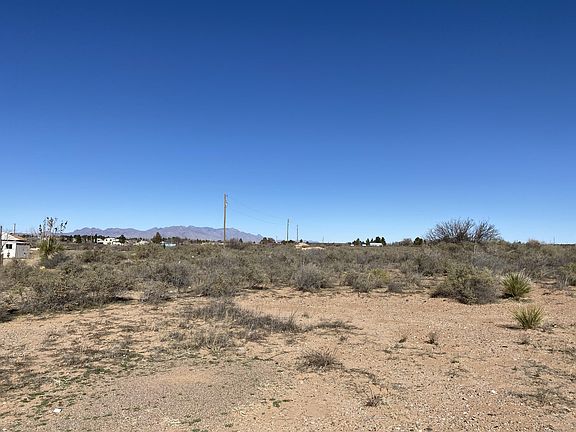 2nd image of 116 E Lisa Dr