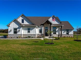 3200 Hunters Crossing Trl, Bryan, TX 77808