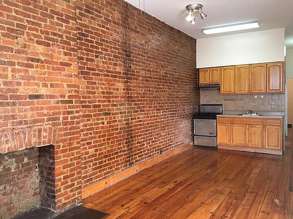 2nd image of 349 12th St APT 1L