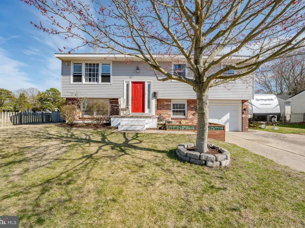 3 Cooper Dr, Somers Point, NJ 08244