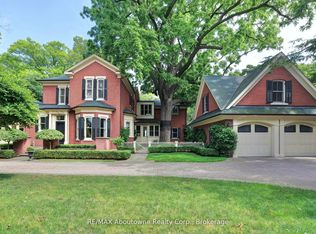 350 King St, Oakville, ON L6J1C2