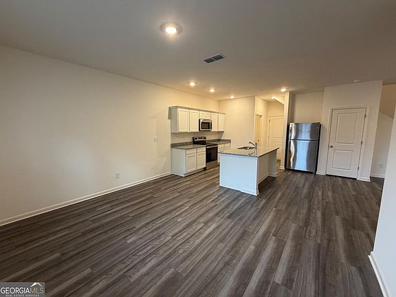 5th image of 1257 Fagiolo St