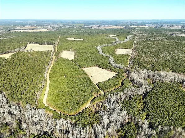 Optimist Rd, Stony Creek, VA 23882