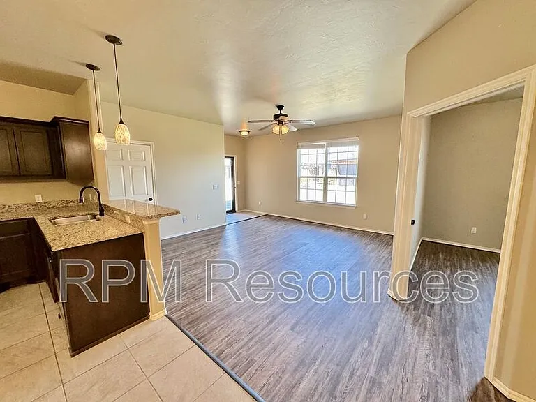 167 Bison Court Way — Photo 5
