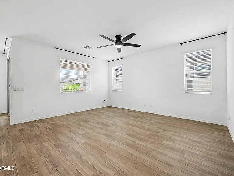 35948 W Santa Monica Ave — Photo 6