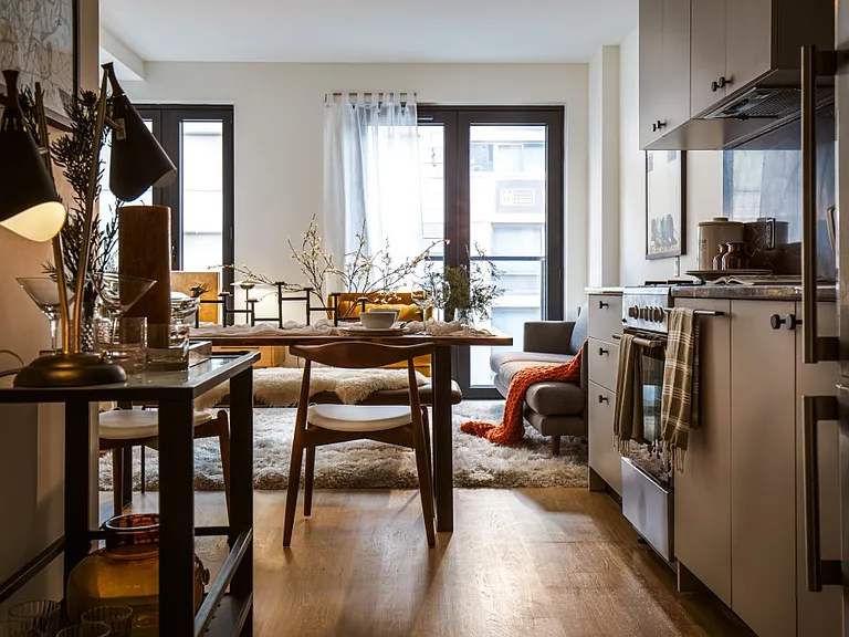 260 Gold St #411 — Photo 4