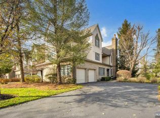 242 Cambridge Oaks, Park Ridge, NJ 07656