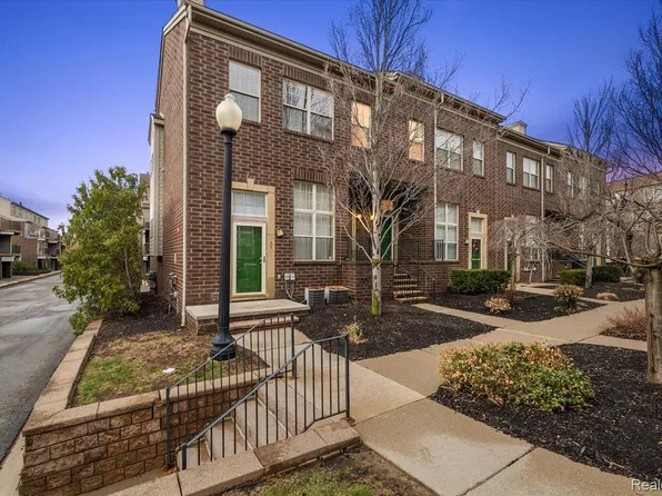 43 Georgetown Ct, Dearborn, MI 48126