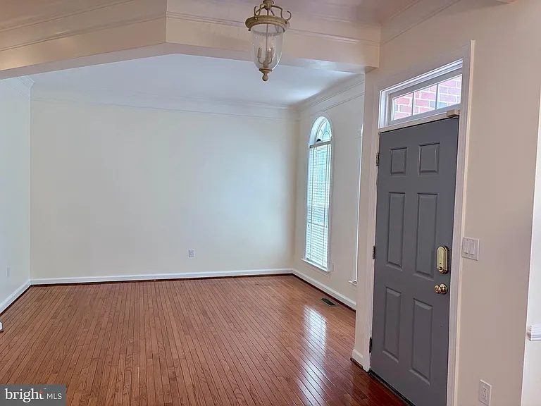 2178 Harithy Dr — Photo 3