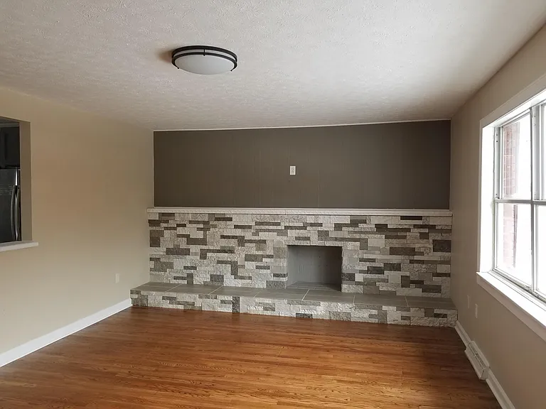 106 Dunbar Ct — Photo 4