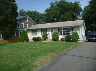 108 S Lee St, Falls Church, VA 22046
