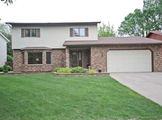 1937 19th St S, Fargo, ND 58103