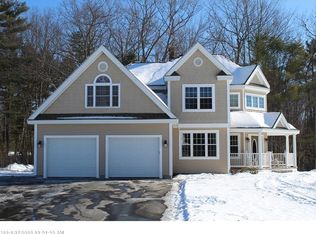 6 Champagne Ln, Freeport, ME 04032