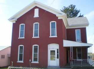418 N Broadway St, Barnesville, OH 43713