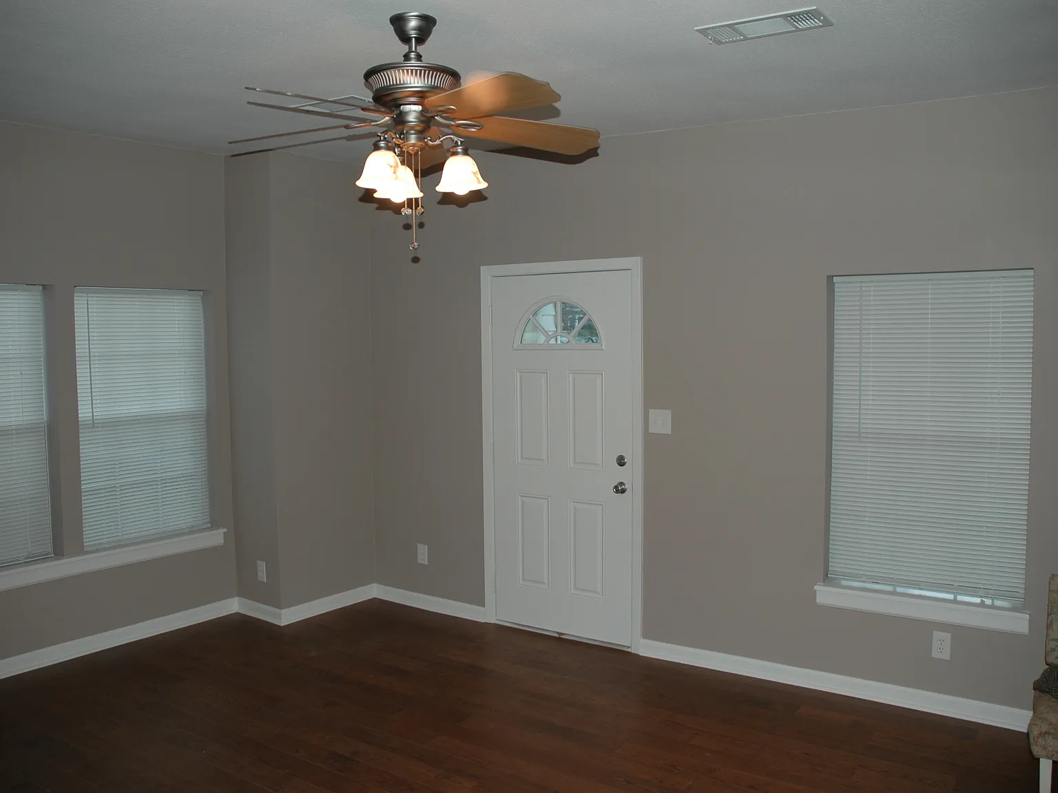 2 bed, 1284 sqft, $1,695 — Photo 4