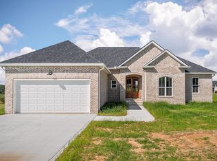 136 Dairy Barn Rd, Sparta, TN 38583