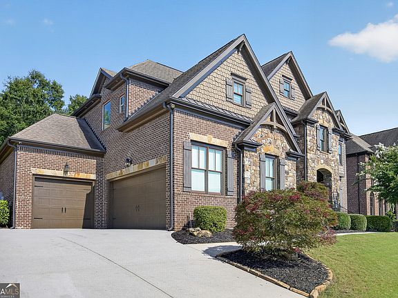 3rd image of 2013 Skybrooke Ln
