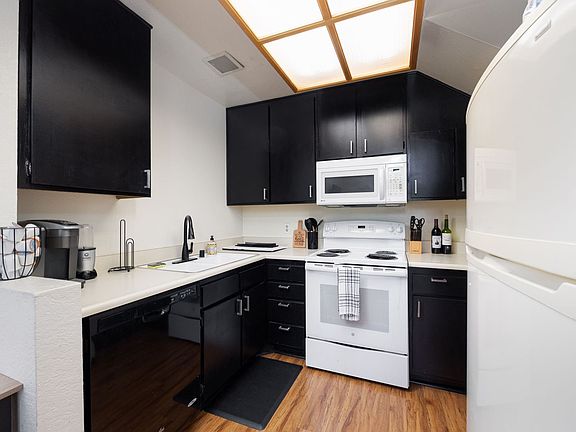 5th image of 4070 Porte La Paz Unit 21