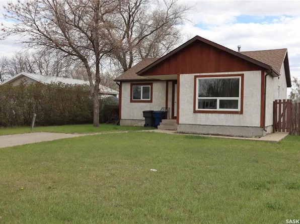 225 Westview DRIVE N, Coronach, SK S0H 0Z0