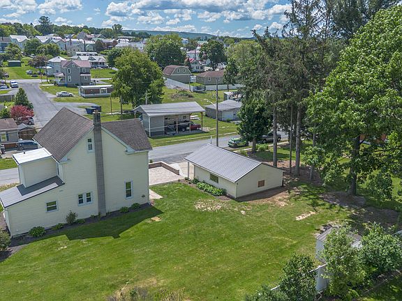 4th image of 301 N Nicodemus St