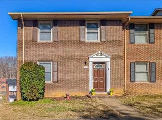 310 Lyndale Ct, Fredericksburg, VA 22405