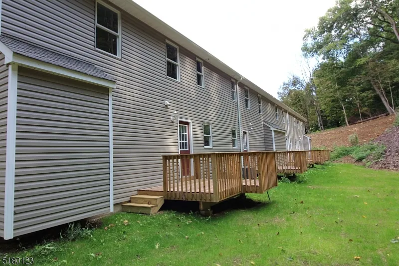 2 bed, 1.5 bath, $2,200 — Photo 2