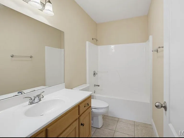 1835 Evondale Dr — Photo 13