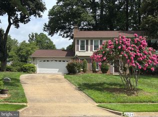 4824 Holborn Ave, Annandale, VA 22003